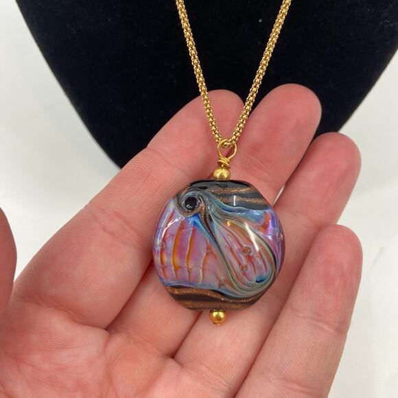 Blown Glass gold tone chain necklace - Picture 2 of 6